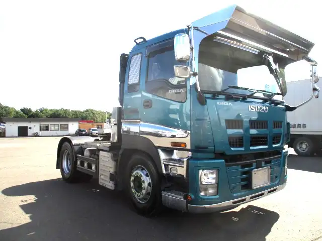 平成26年12月中古大型トラクタヘッドいすゞギガの画像3