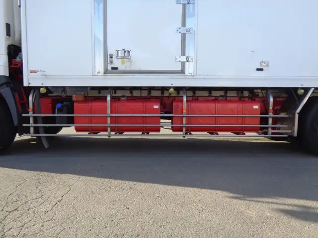 平成27年08月中古大型冷凍バン・ウィング日野プロフィアの画像31