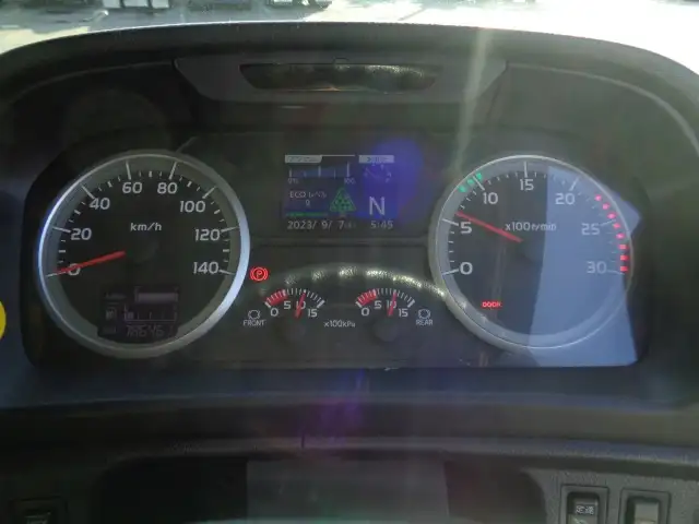 平成27年08月中古大型冷凍バン・ウィング日野プロフィアの画像45