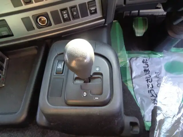 平成27年08月中古大型冷凍バン・ウィング日野プロフィアの画像46