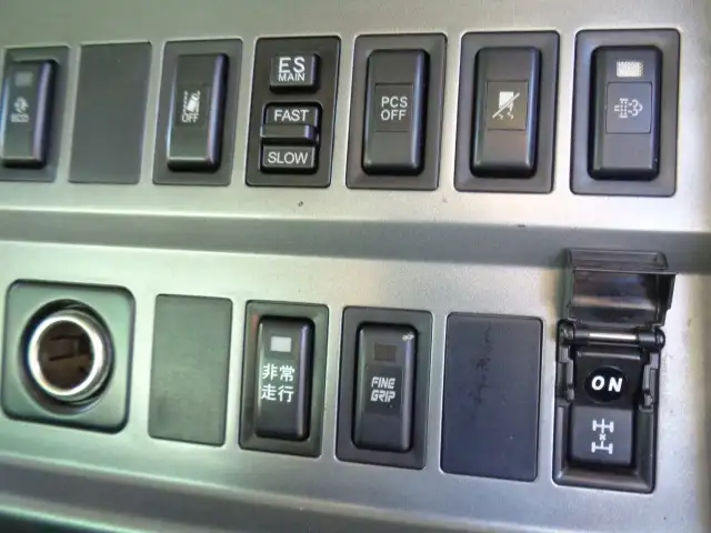 平成27年08月中古大型冷凍バン・ウィング日野プロフィアの画像48