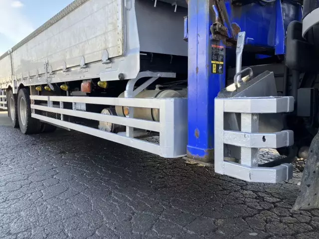 平成25年09月中古増トンクレーン付三菱ふそうファイターの画像19