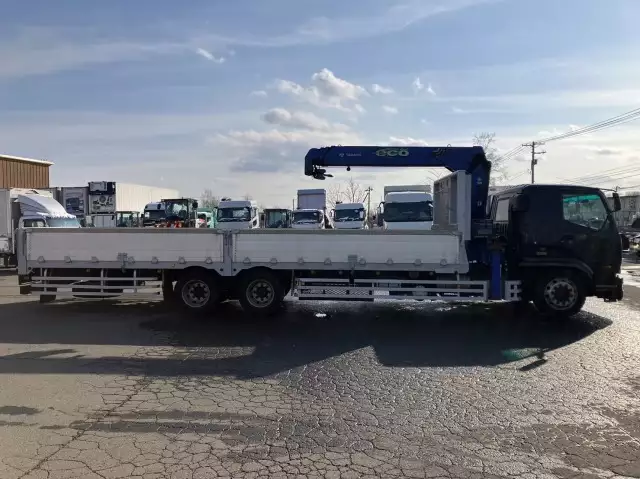 平成25年09月中古増トンクレーン付三菱ふそうファイターの画像4