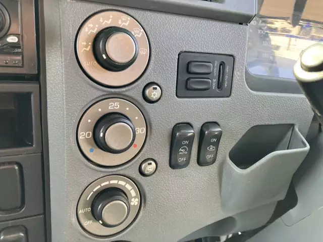 平成25年09月中古増トンクレーン付三菱ふそうファイターの画像45