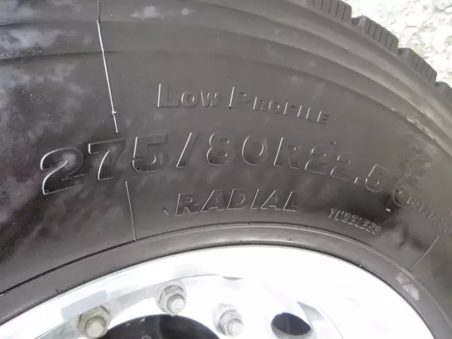 令和02年05月中古大型トラクタヘッド日産UDクオンの画像12