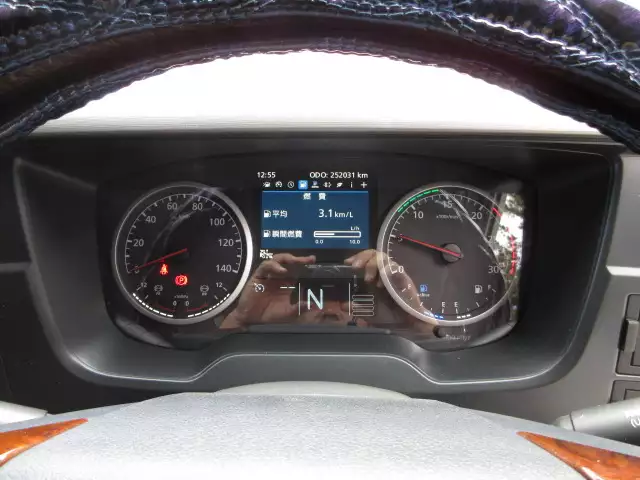 令和02年05月中古大型トラクタヘッド日産UDクオンの画像26