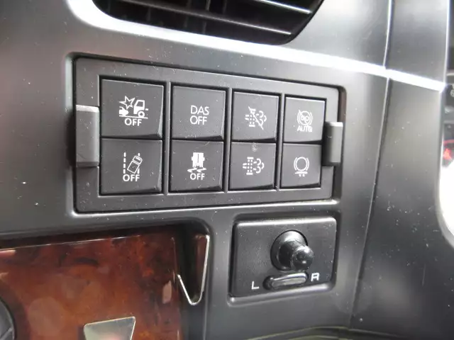 令和02年05月中古大型トラクタヘッド日産UDクオンの画像32