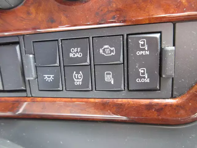 令和02年05月中古大型トラクタヘッド日産UDクオンの画像33