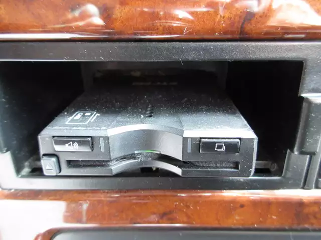 令和02年05月中古大型トラクタヘッド日産UDクオンの画像35