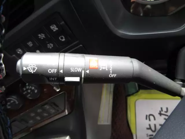 令和02年05月中古大型トラクタヘッド日産UDクオンの画像38