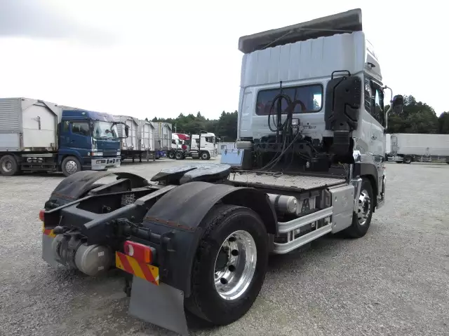 令和02年05月中古大型トラクタヘッド日産UDクオンの画像5