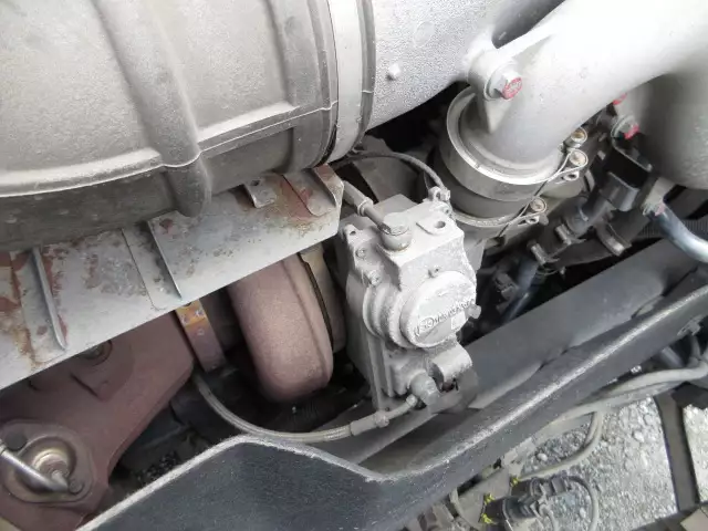 令和02年05月中古大型トラクタヘッド日産UDクオンの画像46