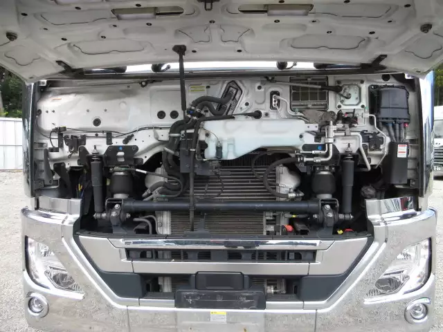 令和02年05月中古大型トラクタヘッド日産UDクオンの画像49