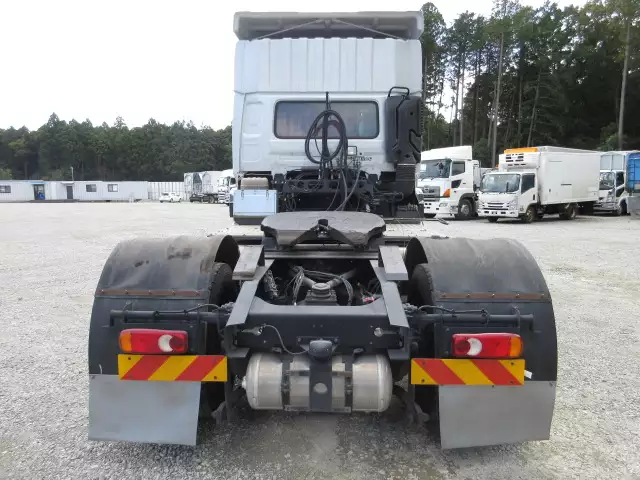 令和02年05月中古大型トラクタヘッド日産UDクオンの画像6