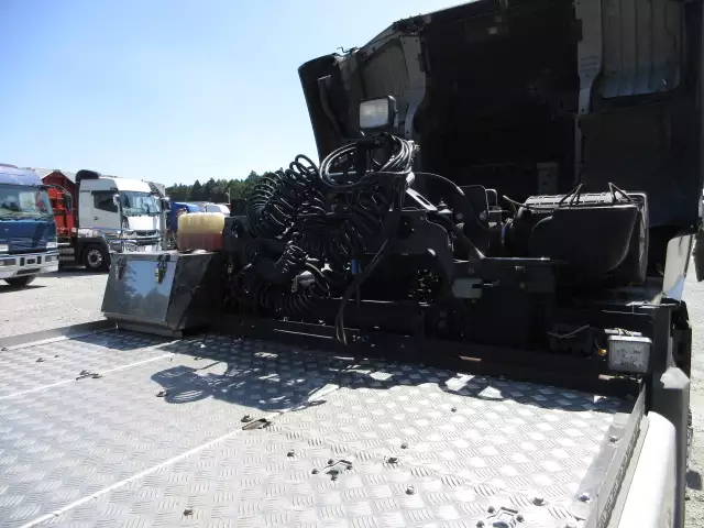 令和03年05月中古大型トラクタヘッド日産UDクオンの画像20