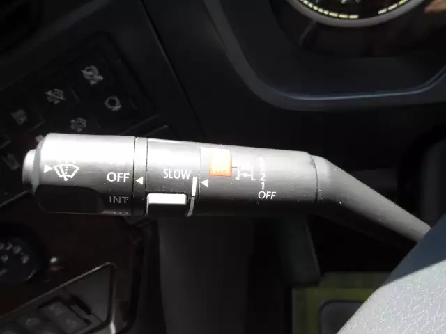 令和03年05月中古大型トラクタヘッド日産UDクオンの画像35