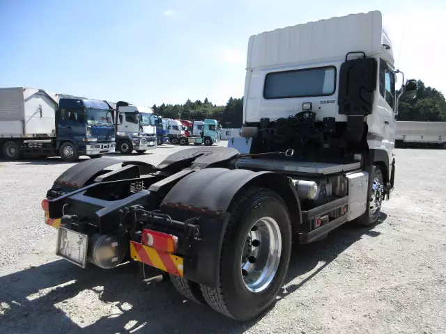 令和03年05月中古大型トラクタヘッド日産UDクオンの画像5