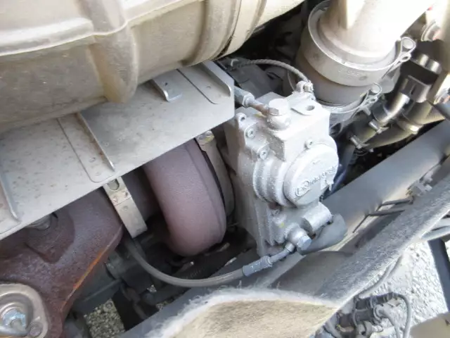 令和03年05月中古大型トラクタヘッド日産UDクオンの画像45