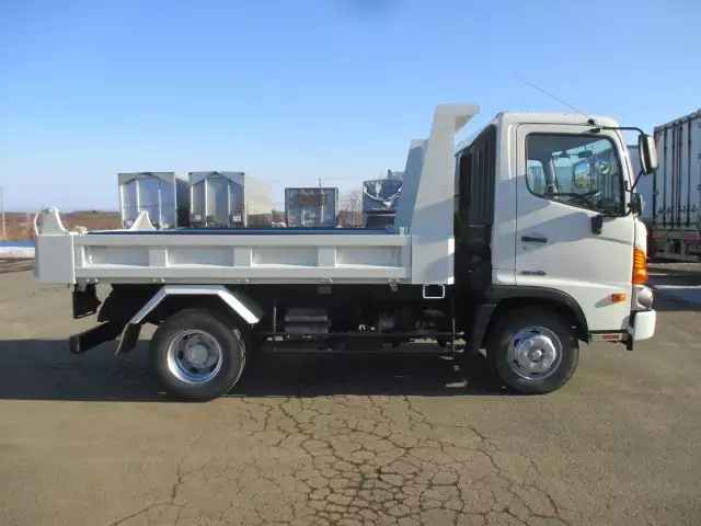 平成27年11月中古中型日野日野の画像4