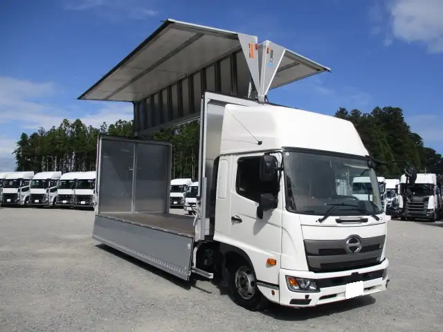 ☆車検付き(R8.9.7)☆ 令和4年 日野 4tアルミウィング 62ワイド ハイルーフ エアサス 210馬力 MT6速 積載:2,700㎏ 距離:5万㎞の画像10