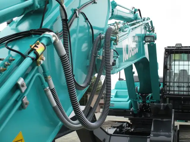 新品  未使用  R5年  コベルコSK210D-10  0.7パワーショベル  解体仕様  2面ガード+トップガード  KV800PRニブラーの画像22