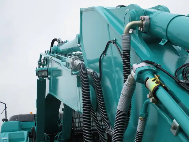 新品  未使用  R5年  コベルコSK210D-10  0.7パワーショベル  解体仕様  2面ガード+トップガード  KV800PRニブラーの画像23