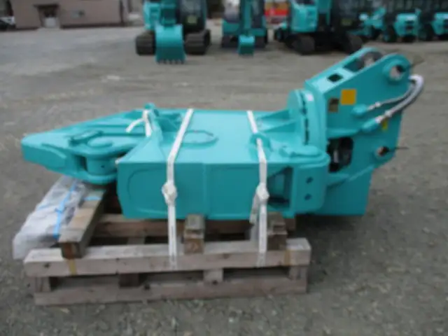 新品  未使用  R5年  コベルコSK210D-10  0.7パワーショベル  解体仕様  2面ガード+トップガード  KV800PRニブラーの画像35