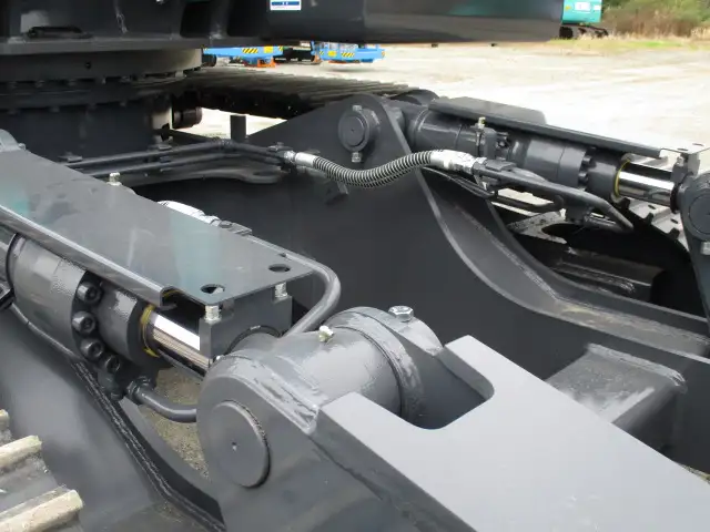 新品  未使用  R5年  コベルコSK210D-10  0.7パワーショベル  解体仕様  2面ガード+トップガード  KV800PRニブラーの画像43