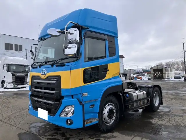 令和01年/平成31年12月中古大型トラクタヘッド日産UDクオンの画像1