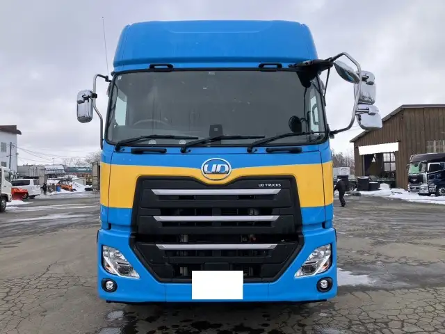 令和01年/平成31年12月中古大型トラクタヘッド日産UDクオンの画像2