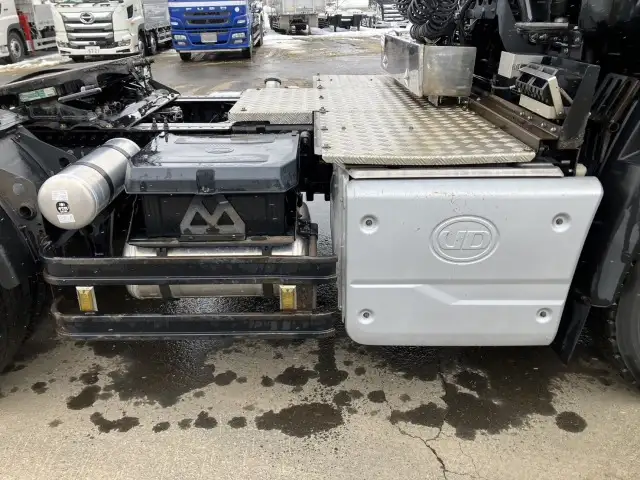 令和01年/平成31年12月中古大型トラクタヘッド日産UDクオンの画像26