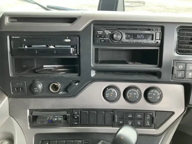 令和01年/平成31年12月中古大型トラクタヘッド日産UDクオンの画像36