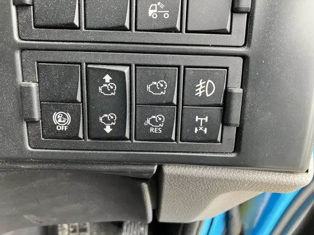 令和01年/平成31年12月中古大型トラクタヘッド日産UDクオンの画像39