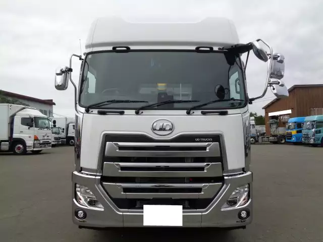 令和05年02月中古大型トラクタヘッド日産UDクオンの画像2