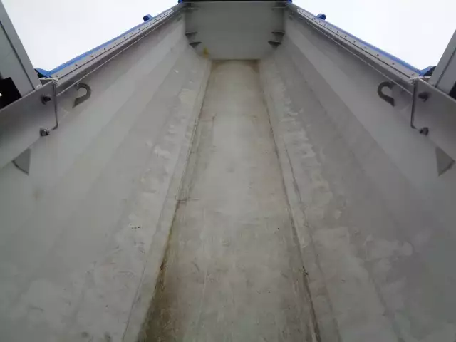 令和05年02月中古大型トラクタヘッド日産UDクオンの画像13