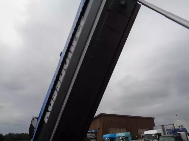 令和05年02月中古大型トラクタヘッド日産UDクオンの画像17