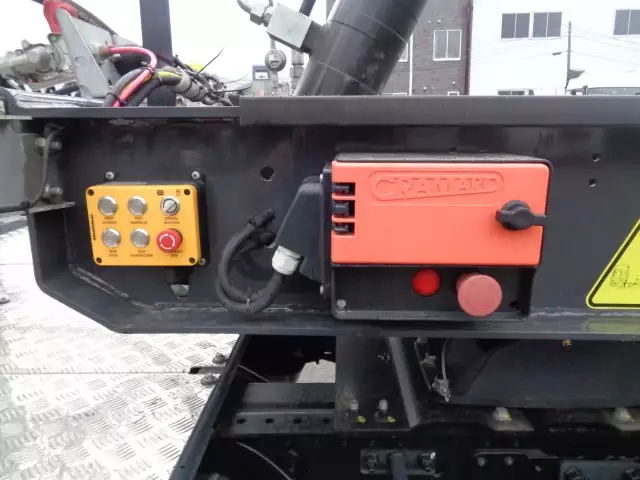 令和05年02月中古大型トラクタヘッド日産UDクオンの画像19