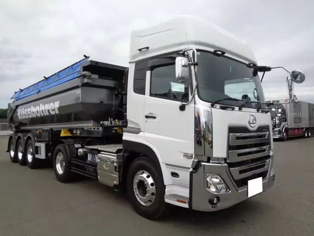 令和05年02月中古大型トラクタヘッド日産UDクオンの画像3