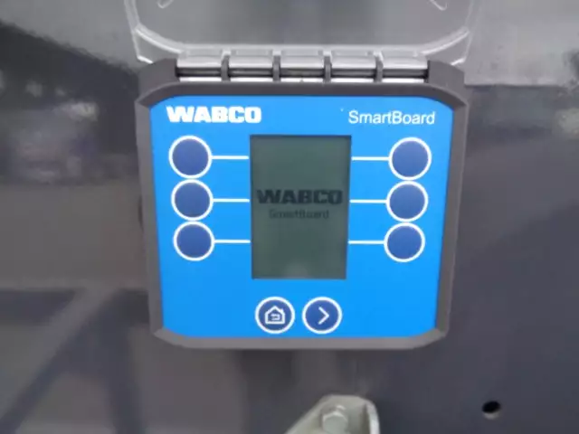 令和05年02月中古大型トラクタヘッド日産UDクオンの画像25