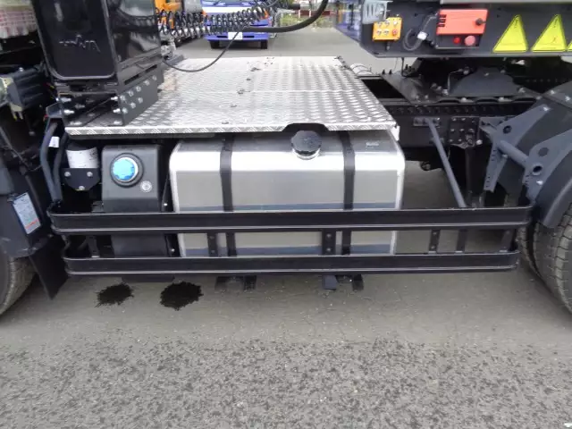 令和05年02月中古大型トラクタヘッド日産UDクオンの画像31