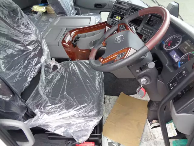 令和05年02月中古大型トラクタヘッド日産UDクオンの画像40