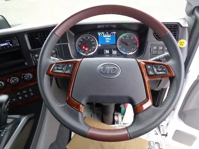 令和05年02月中古大型トラクタヘッド日産UDクオンの画像42