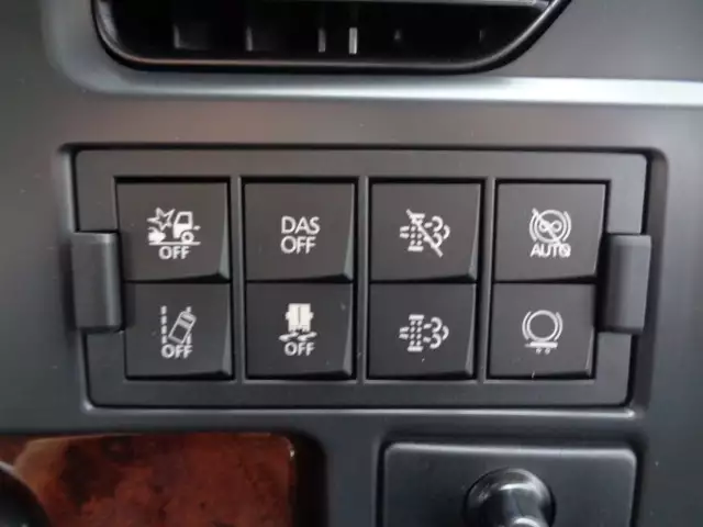 令和05年02月中古大型トラクタヘッド日産UDクオンの画像51