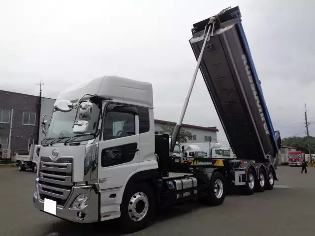 令和05年02月中古大型トラクタヘッド日産UDクオンの画像9