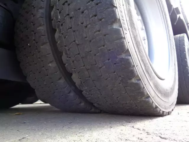 平成25年08月中古大型平ボディ日産UDクオンの画像24