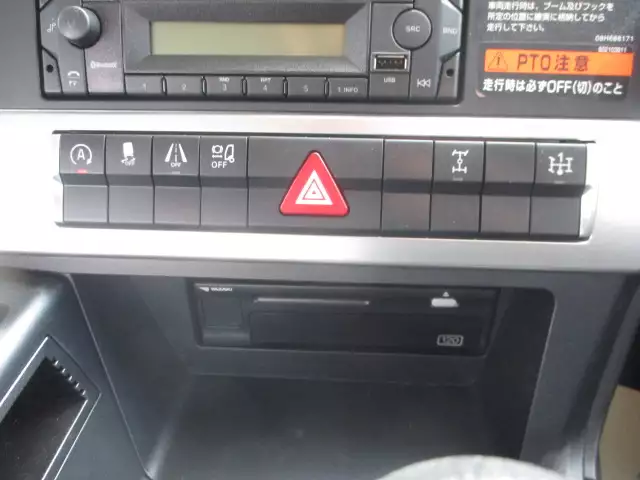 令和05年06月中古大型クレーン付三菱ふそうスーパーグレートの画像40