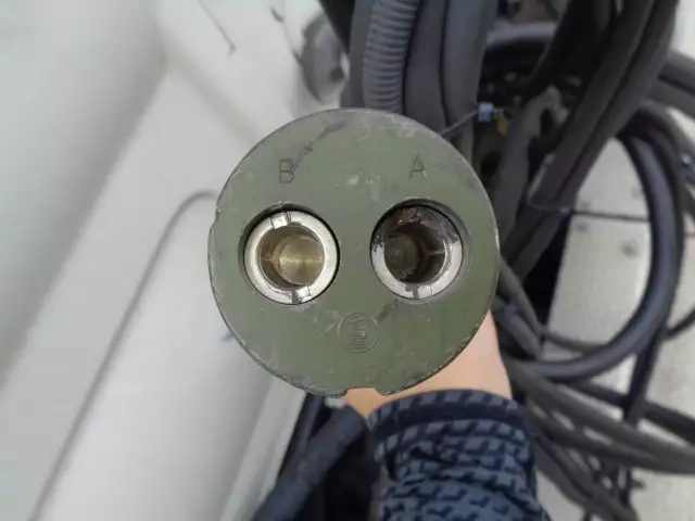 平成28年09月中古大型トラクタヘッド日野プロフィアの画像11