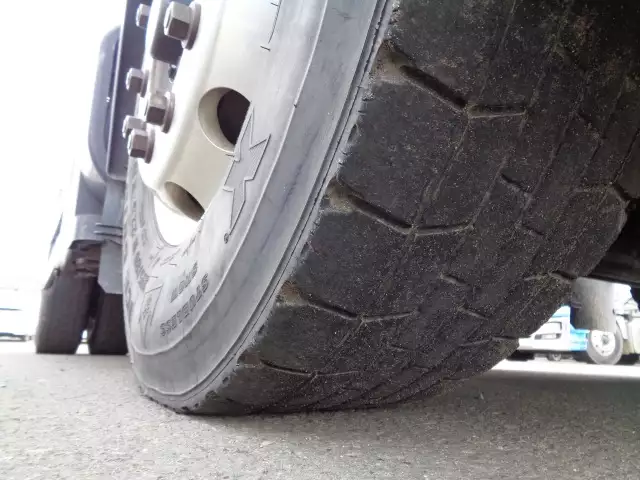 平成28年09月中古大型トラクタヘッド日野プロフィアの画像26