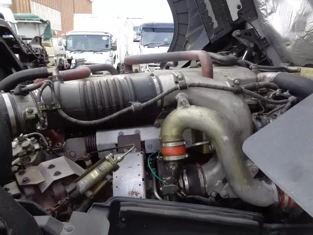 平成28年09月中古大型トラクタヘッド日野プロフィアの画像47