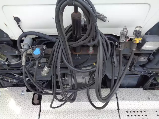 平成28年09月中古大型トラクタヘッド日野プロフィアの画像10